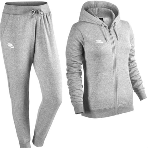 nike jogginganzüge für damen in verschiedenen farben preise